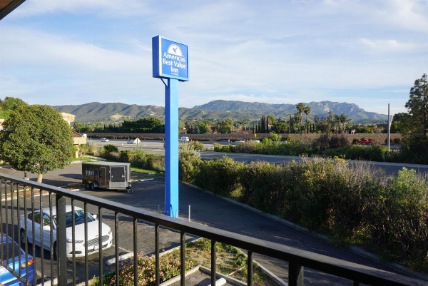 Americas Best Value Inn Thousand Oaks image 2